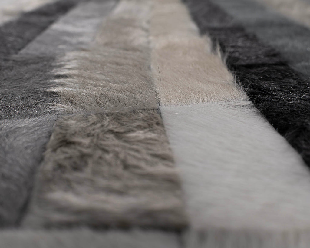 Biota / Hide Rug / 23302