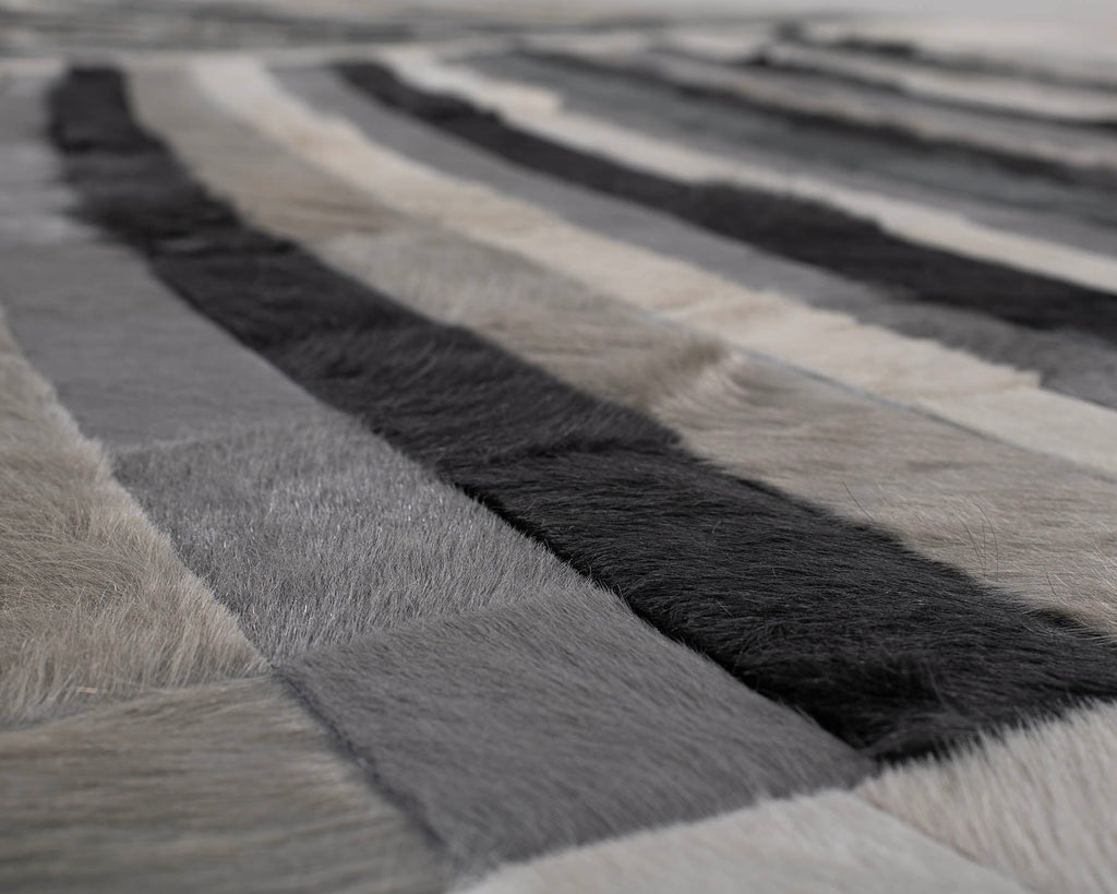 Biota / Hide Rug / 23302