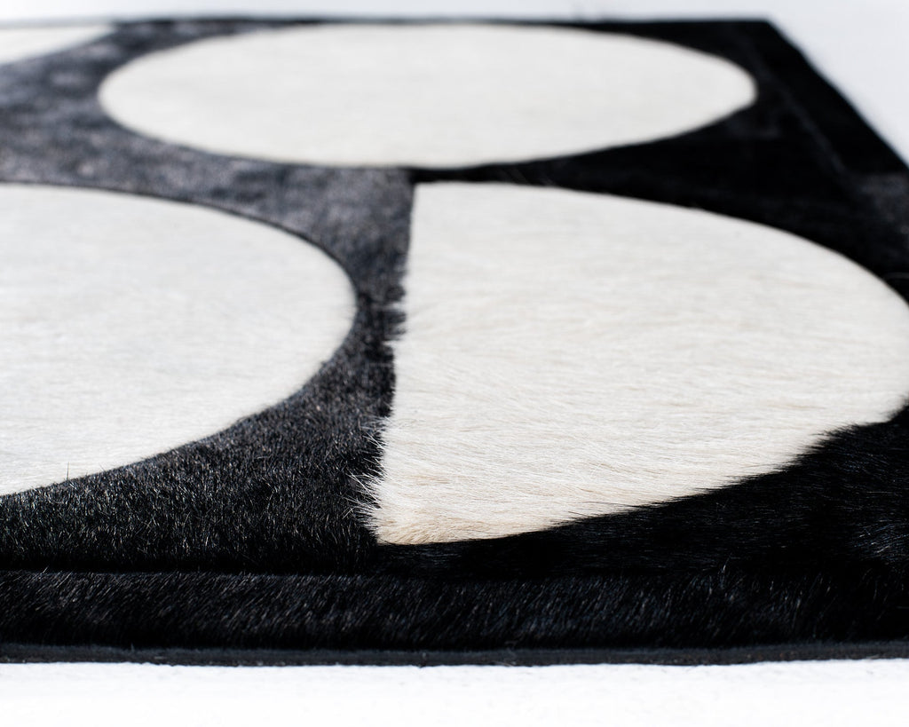 Custom / Hide Rug / 00389