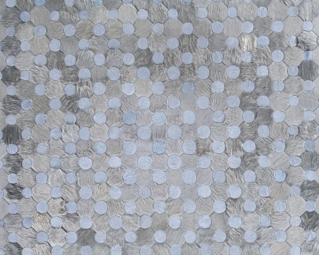 Dots / Hide Rug / 00652