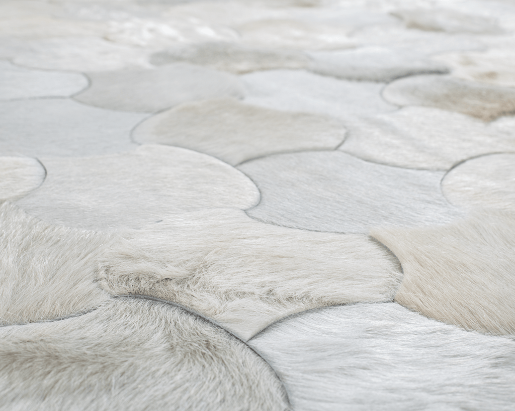 Leigh / Hide Rug / 00616