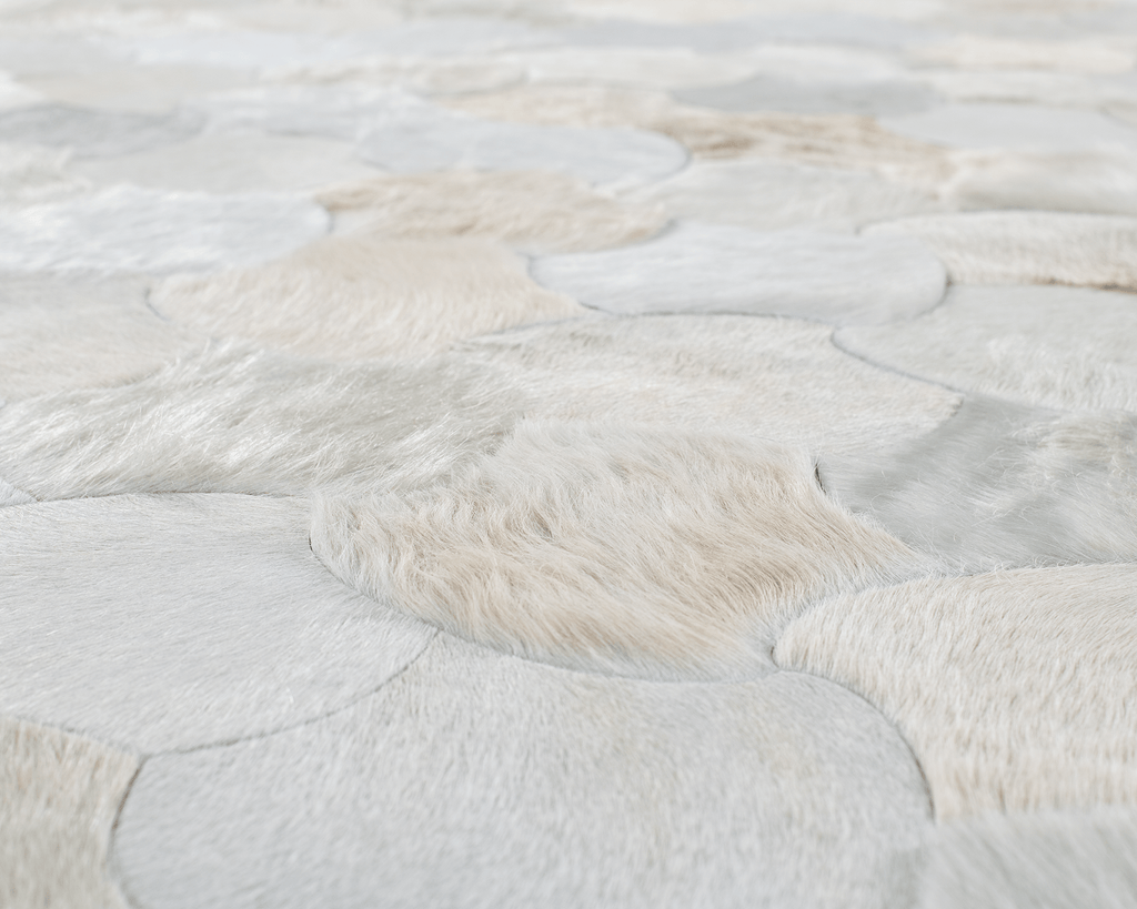 Leigh / Hide Rug / 00616