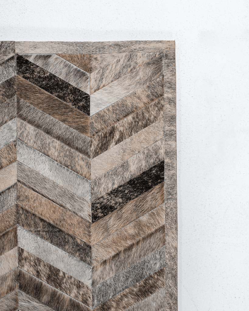 Mr Crowley / Hide Rug / 00646