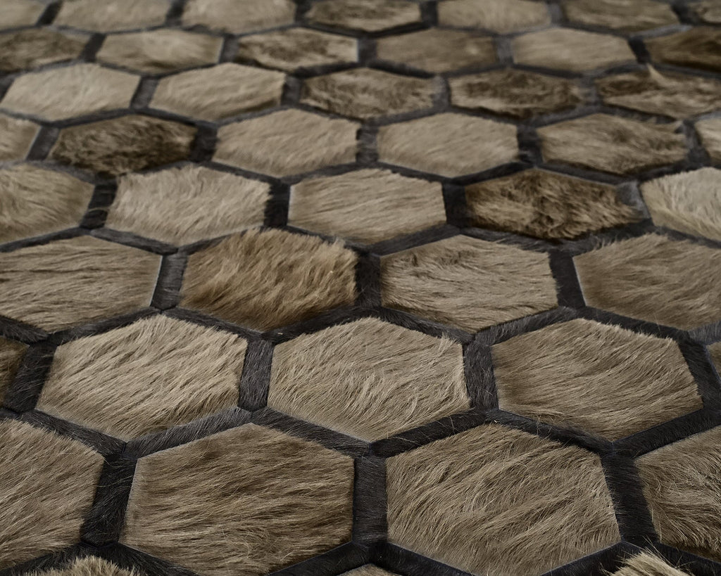 Moonglow / Hide Rug / 25381