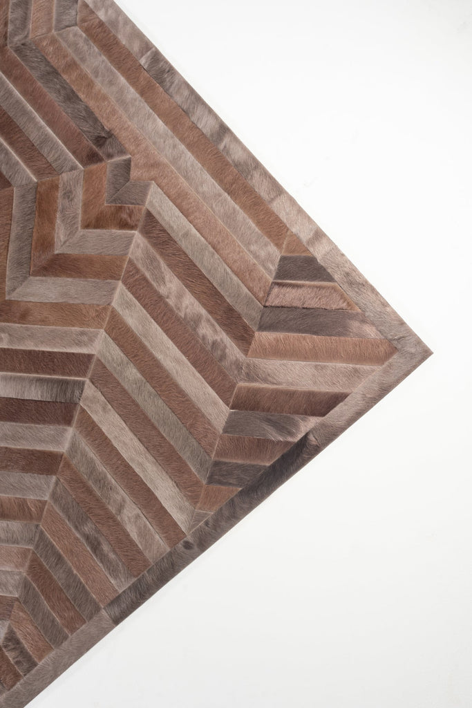 Ricochet / Hide Rug / 00947