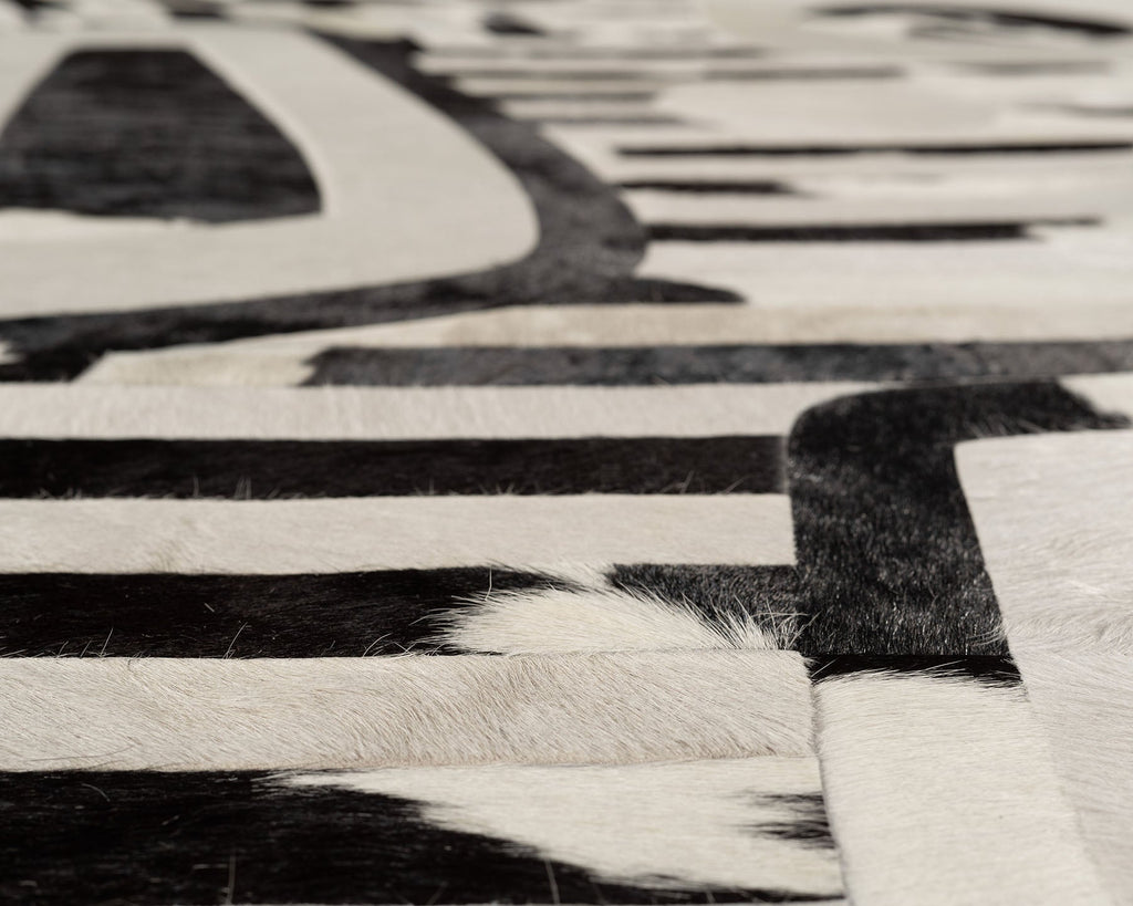 Mika / Hide Rug / 00854