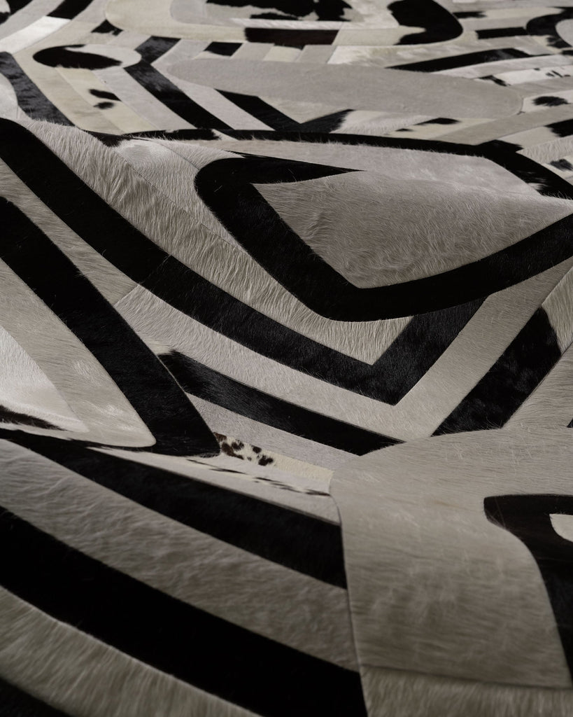 Mika / Hide Rug / 00854