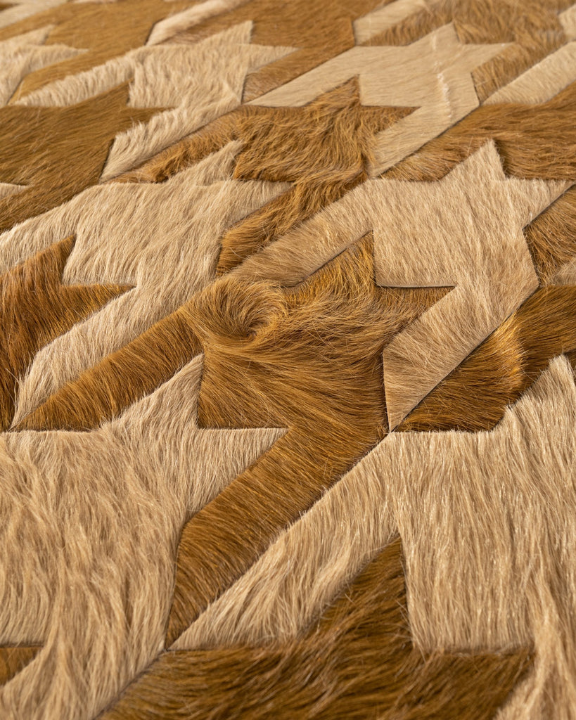 Black Dog / Hide Rug / 21319