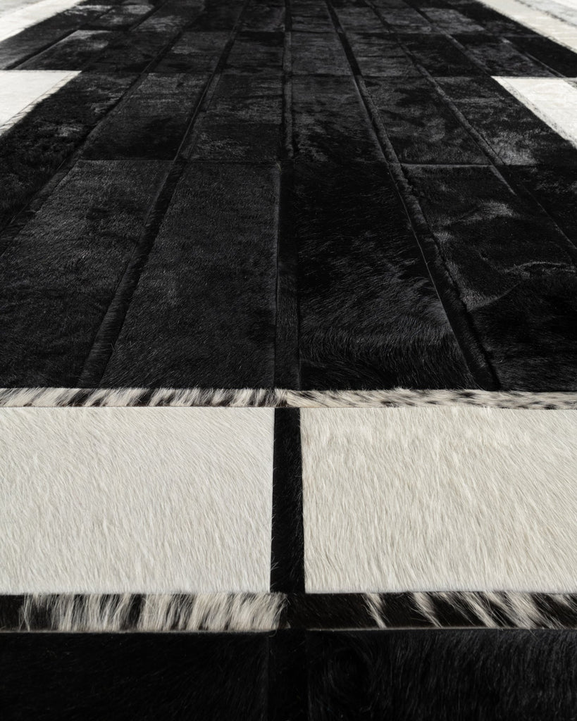 Custom / Hide Rug / 19845
