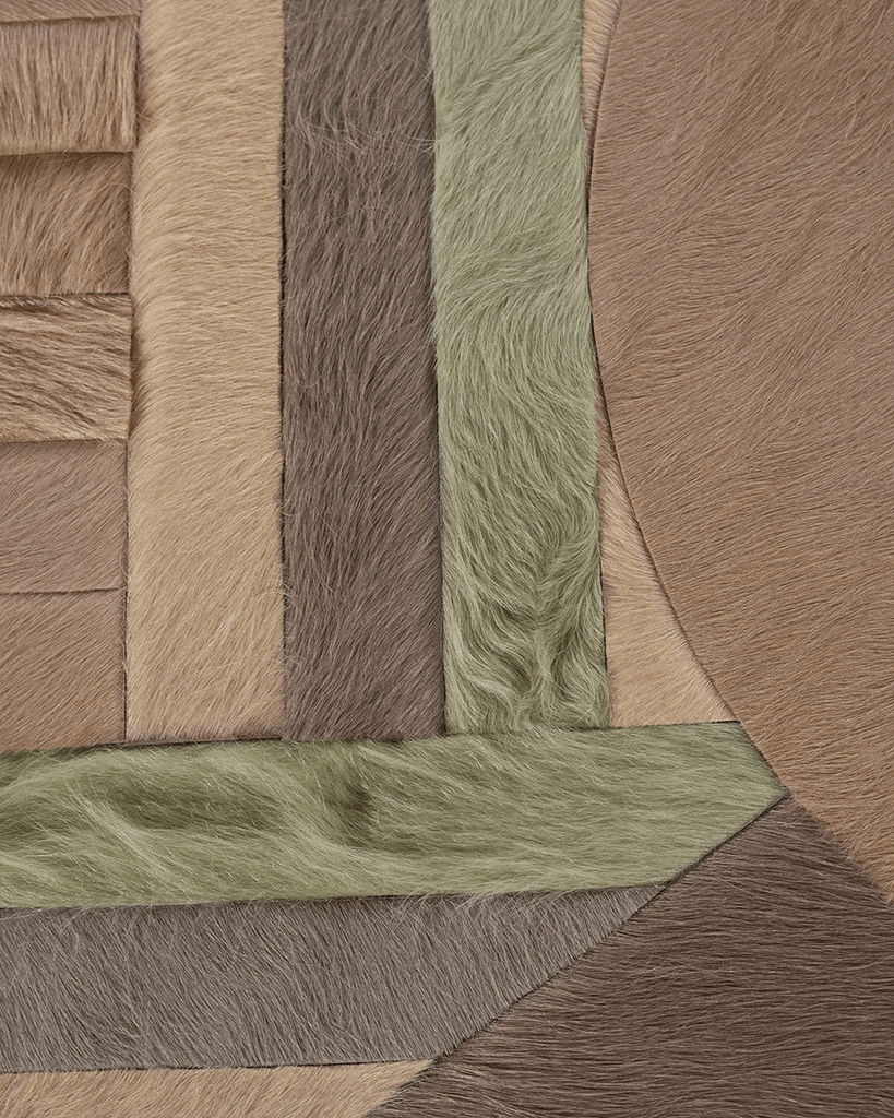 Atlas / Hide Rug / 22033