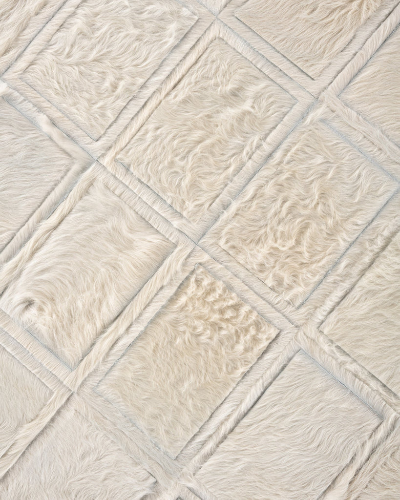 Promenade / Hide Rug / 22656