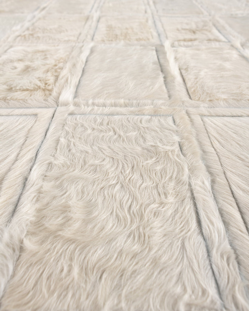 Promenade / Hide Rug / 22656