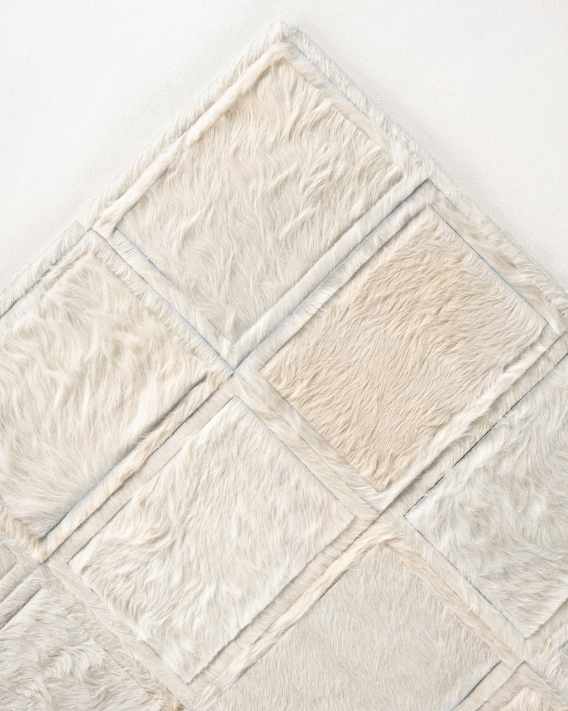 Promenade / Hide Rug / 22594