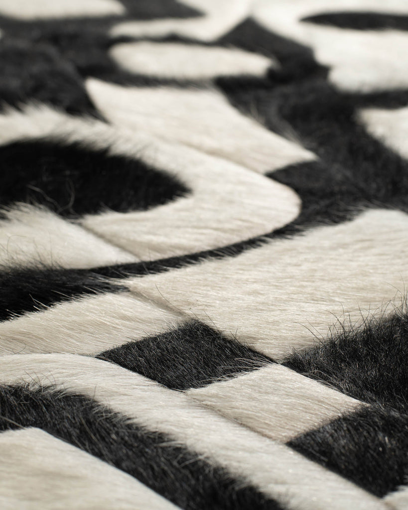 Mika / Hide Rug / 00344