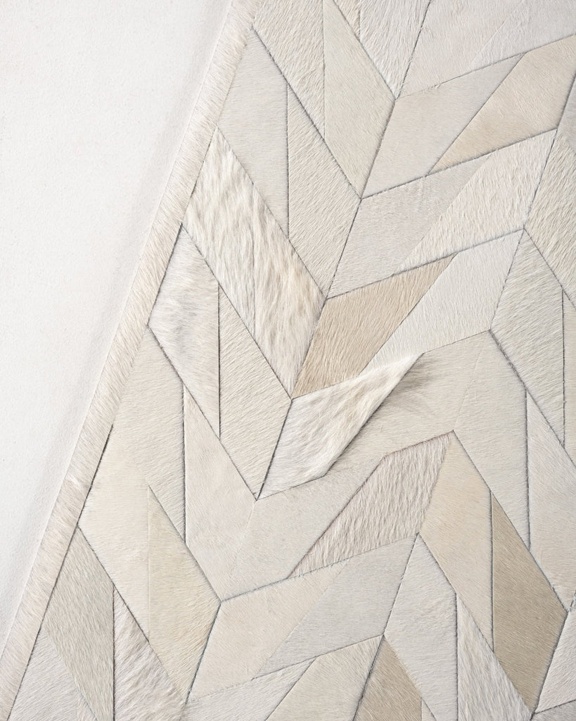 Lance / Hide Rug / 18773