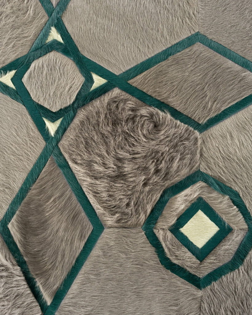 Guinevere / Hide Rug / 20435
