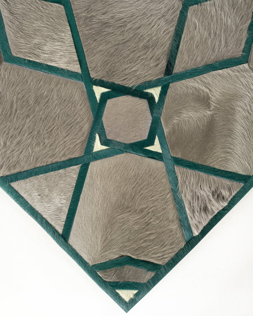Guinevere / Hide Rug / 20435