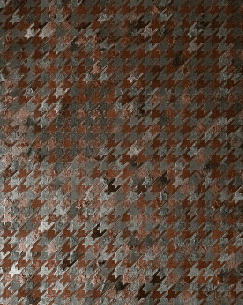 Black Dog / Hide Rug / 24155