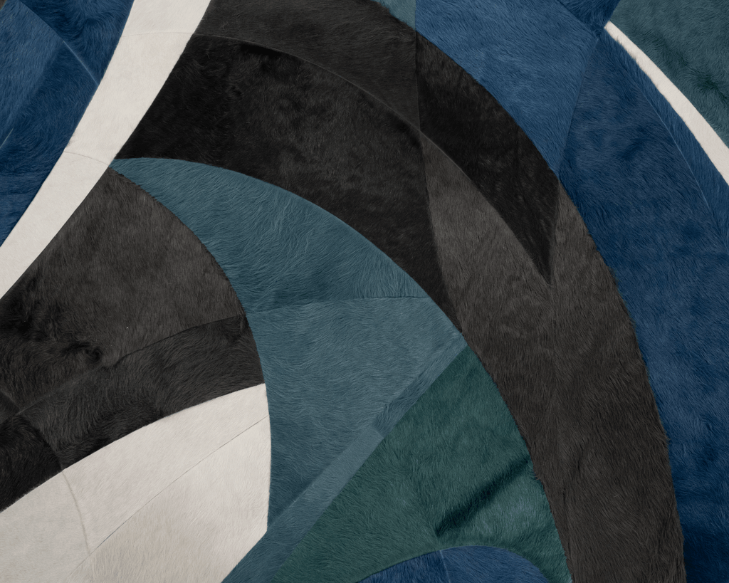 Luna / Hide Rug / 24405