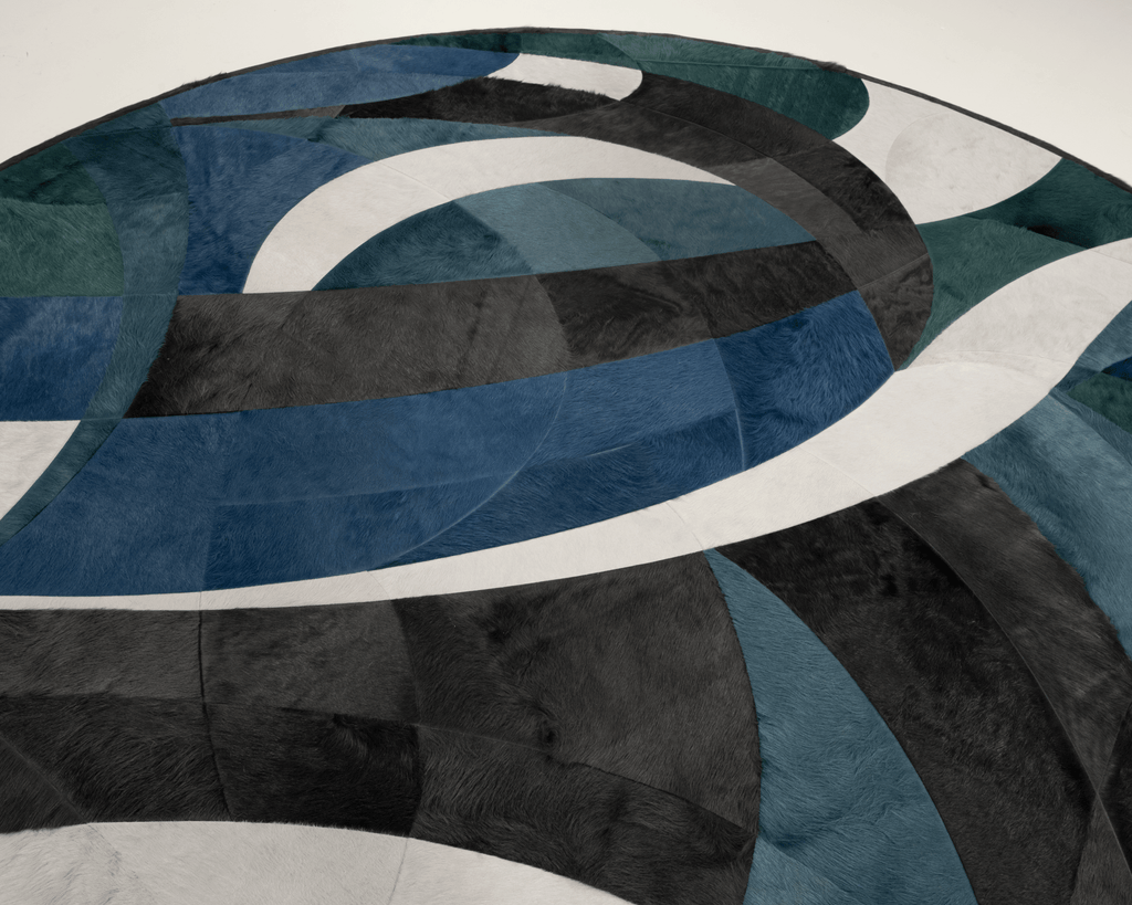 Luna / Hide Rug / 24405