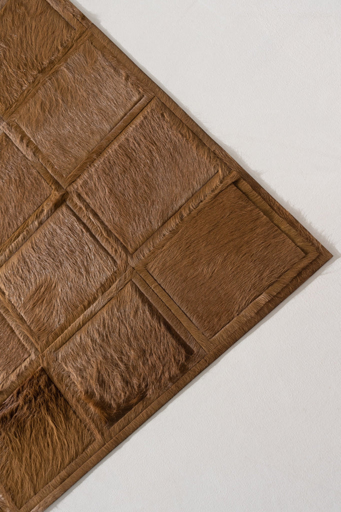 Promenade / Hide Rug / 15676
