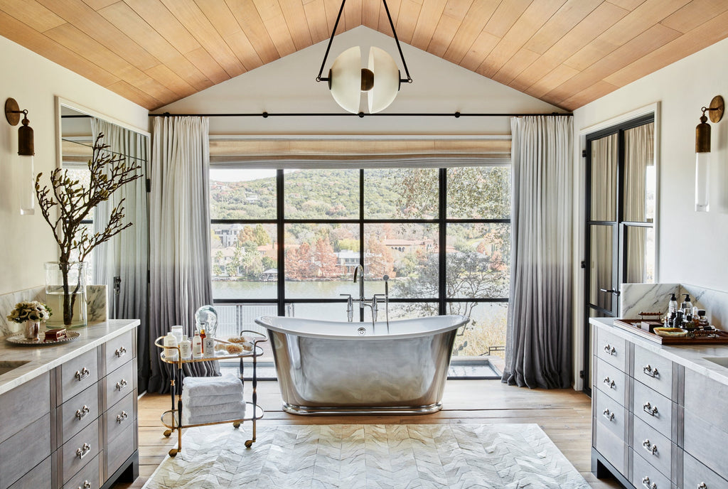 Fern Santini / Lance / Bathroom