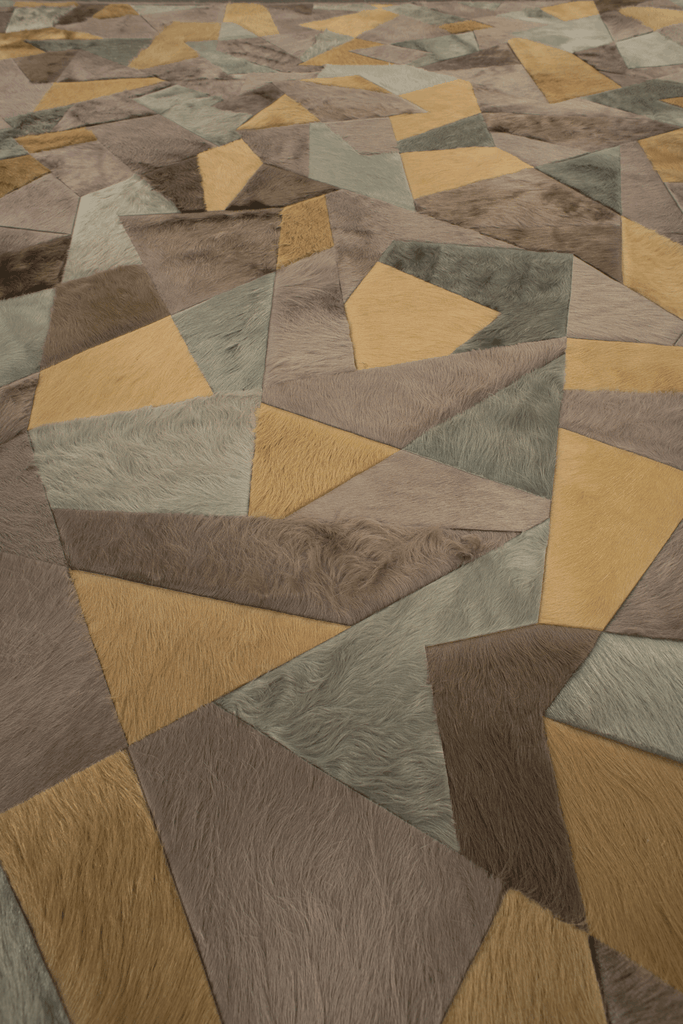 Broken / Hide Rug / 10091