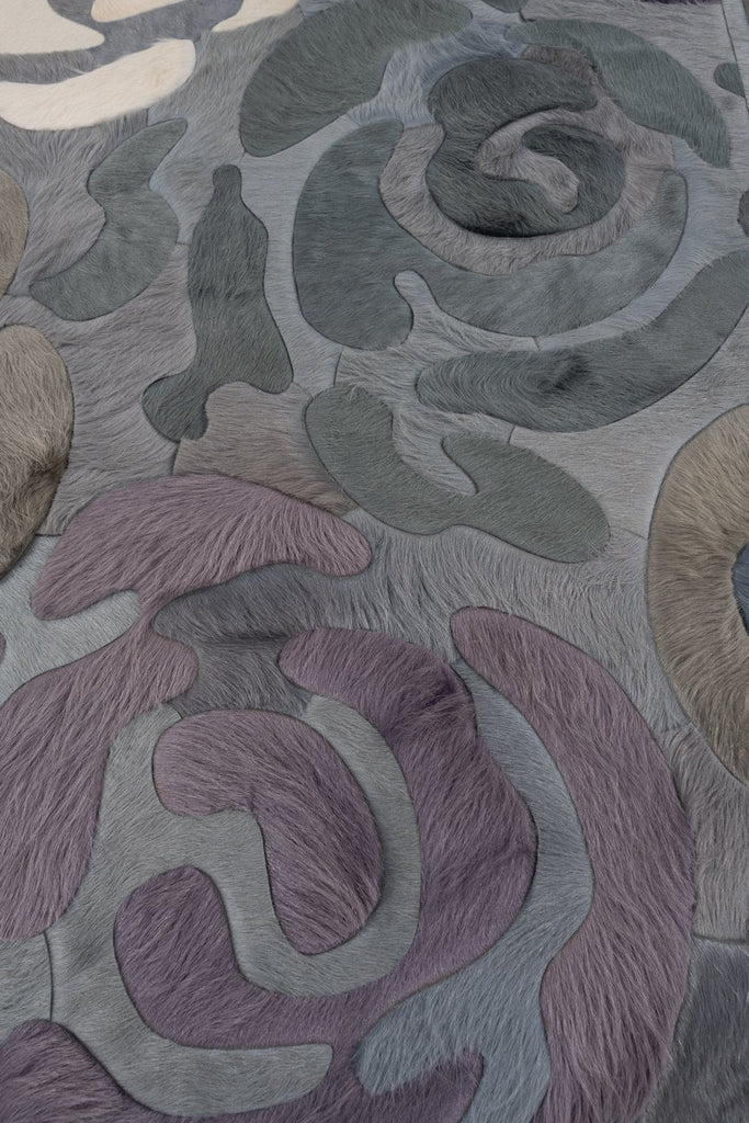 Procession / Hide Rug / 12460