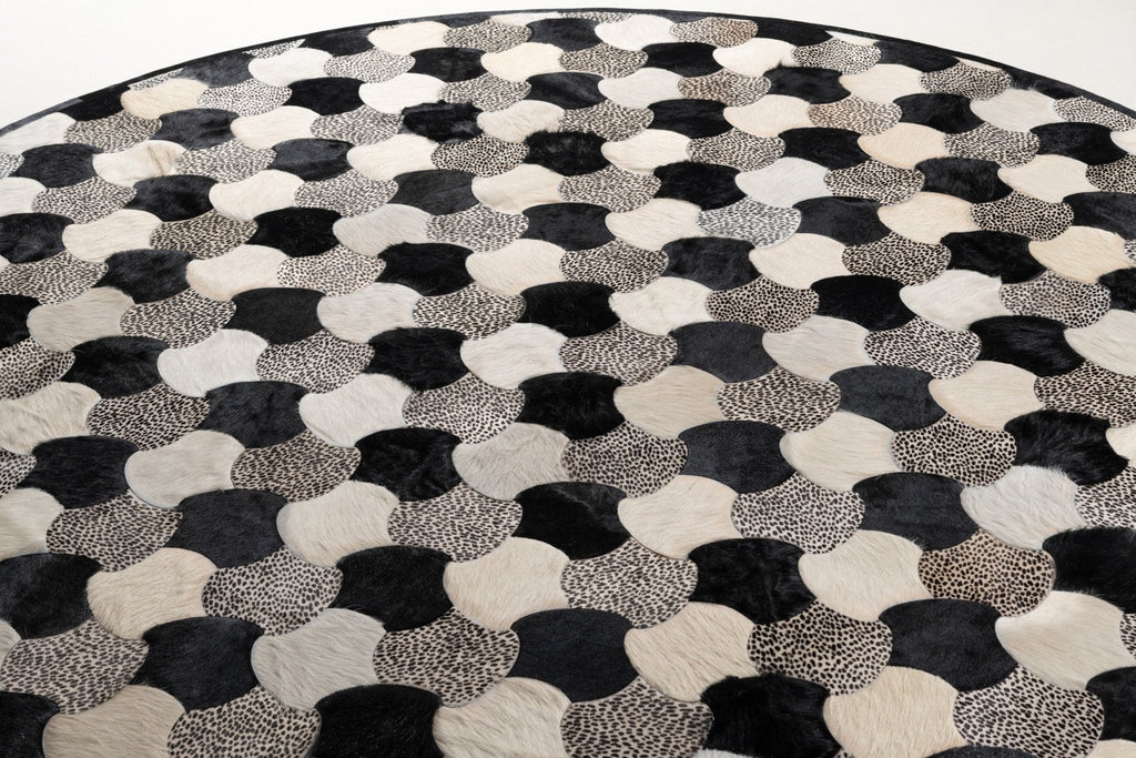 Leigh / Hide Rug / 14604