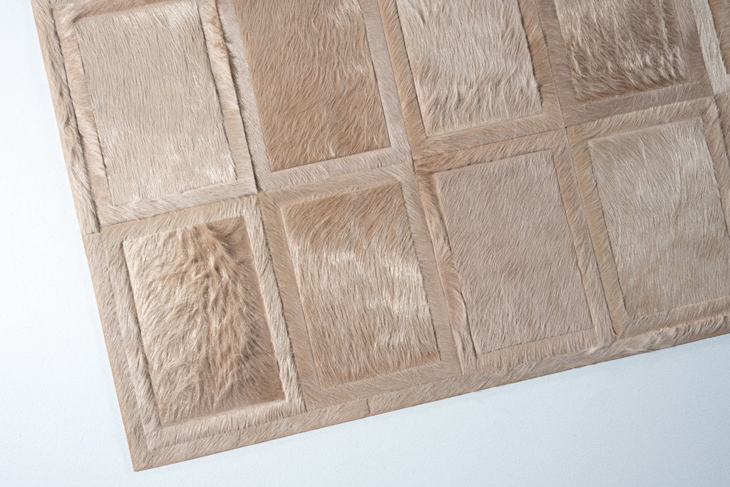 Promenade / Hide Rug / 15574