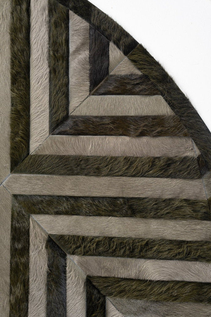 Ricochet / Hide Rug / 15724