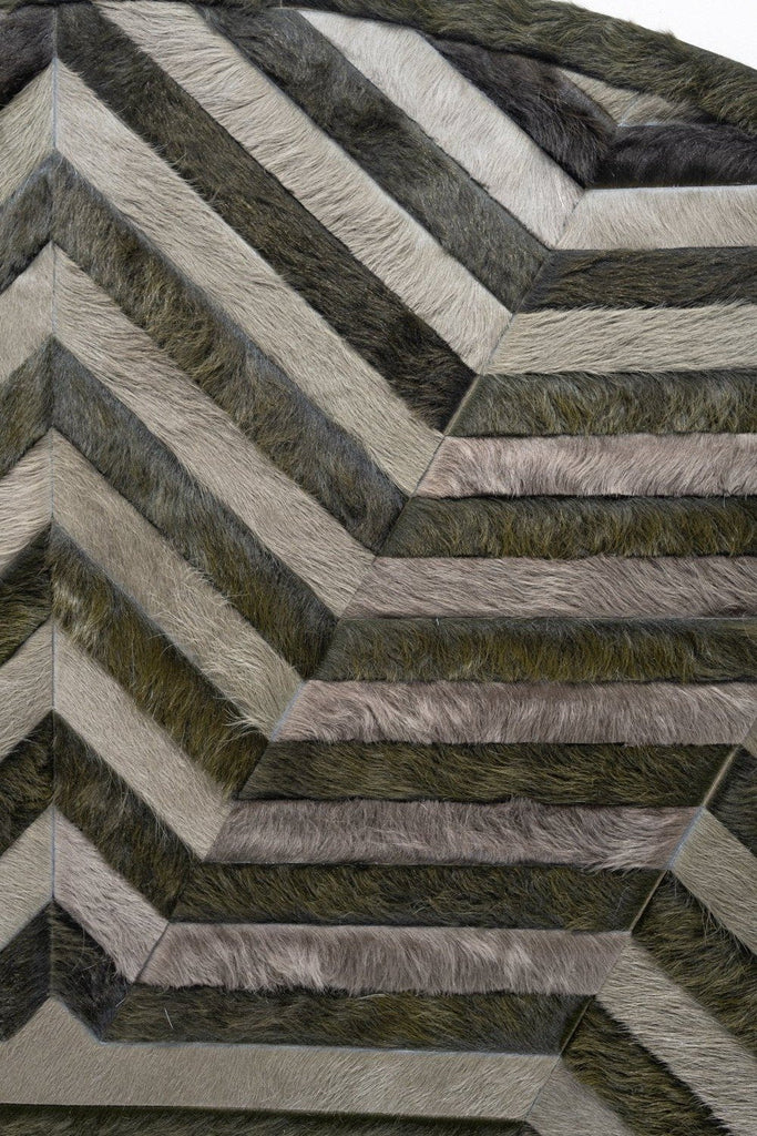 Ricochet / Hide Rug / 15724