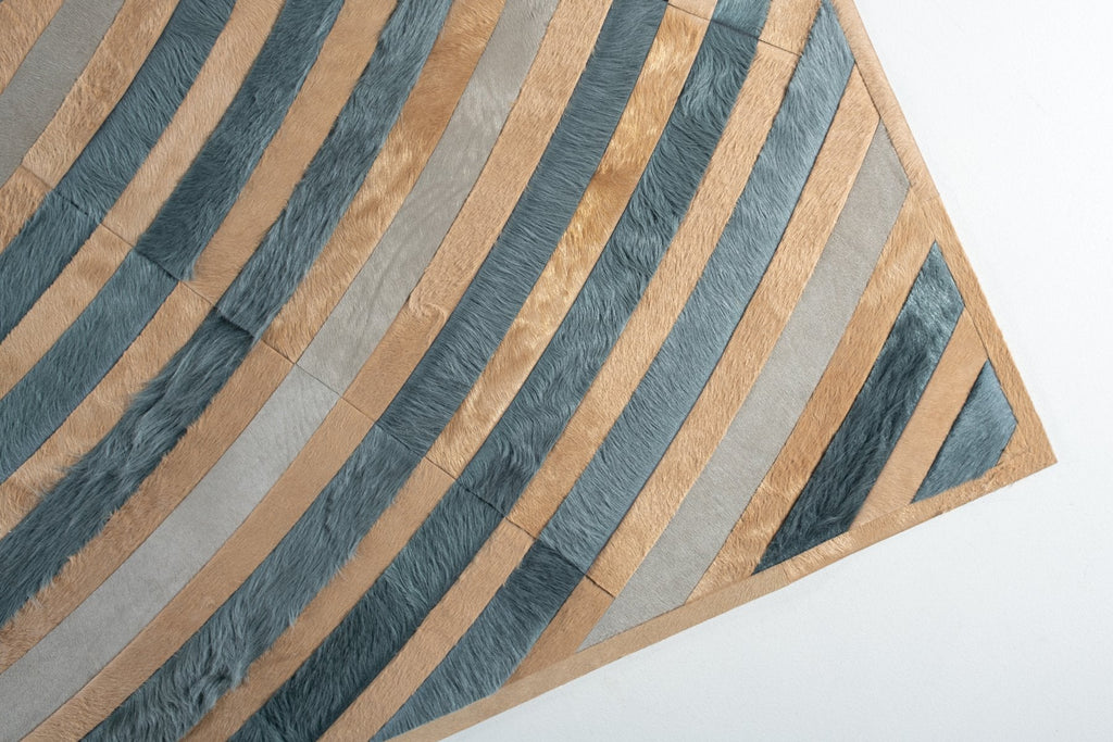 Solstice / Hide Rug / 15612