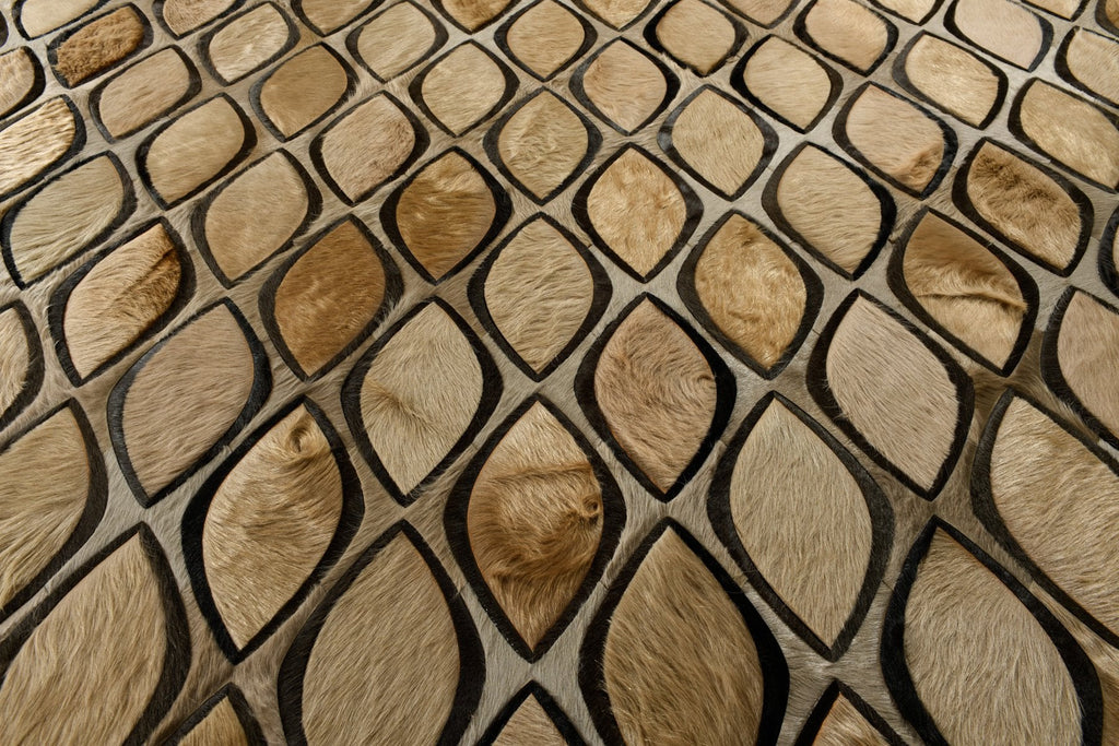 Flaunt / Hide Rug / 13648