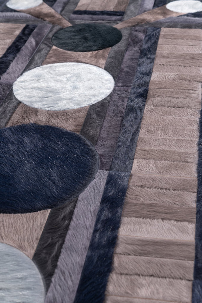 Atlas / Hide Rug / 20931