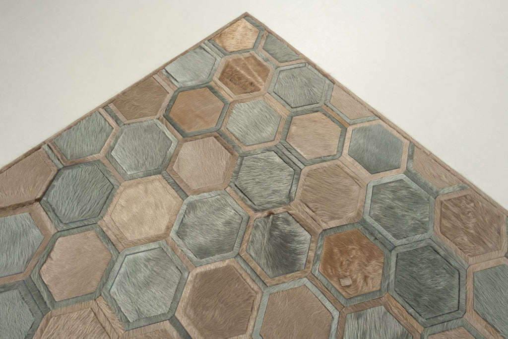 Moonglow / Hide Rug / 14287