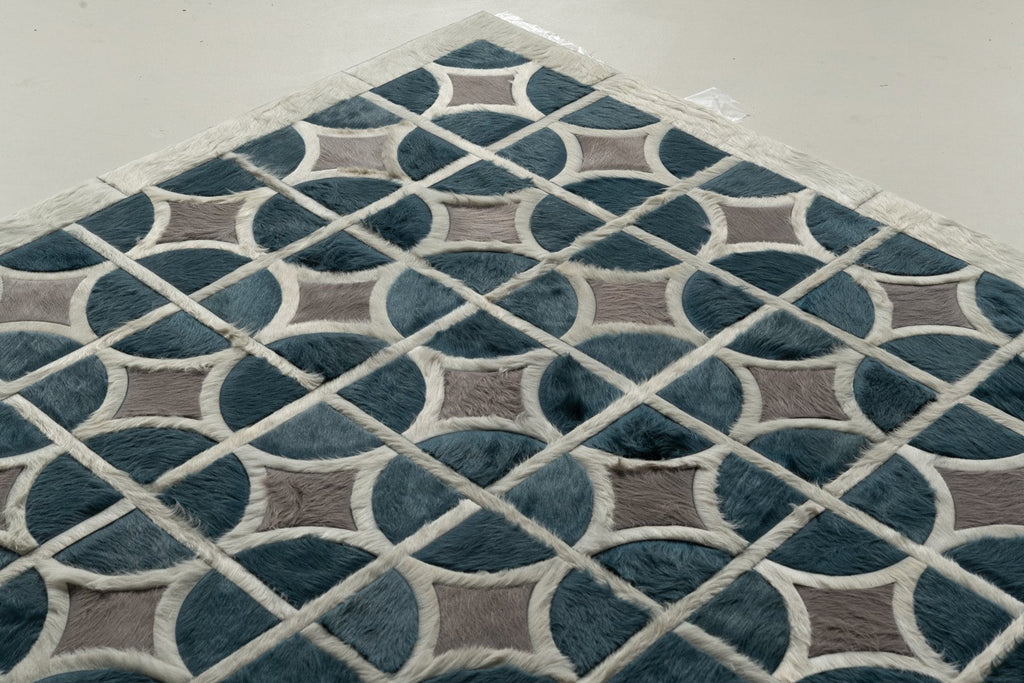 Rewind / Hide Rug / 14624
