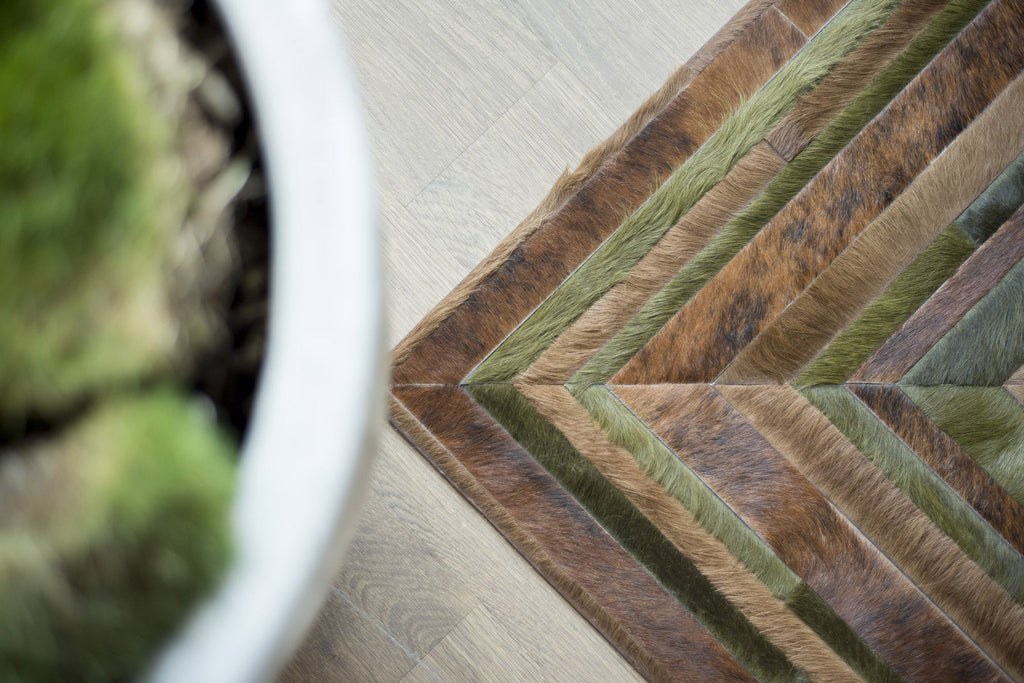 Custom / Hide Rug / 40726-66