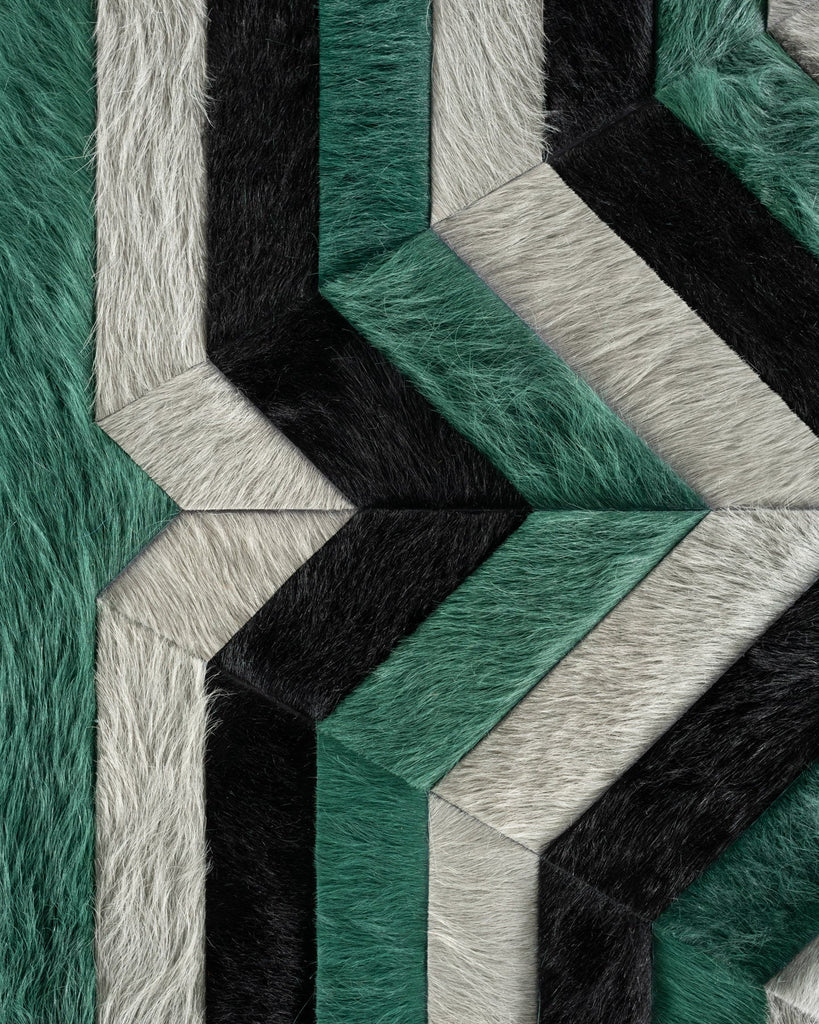 Ricochet / Hide Rug / 19595
