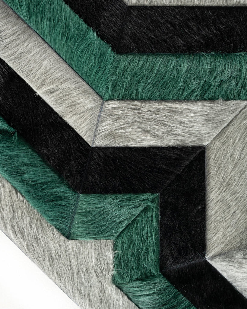 Ricochet / Hide Rug / 19595