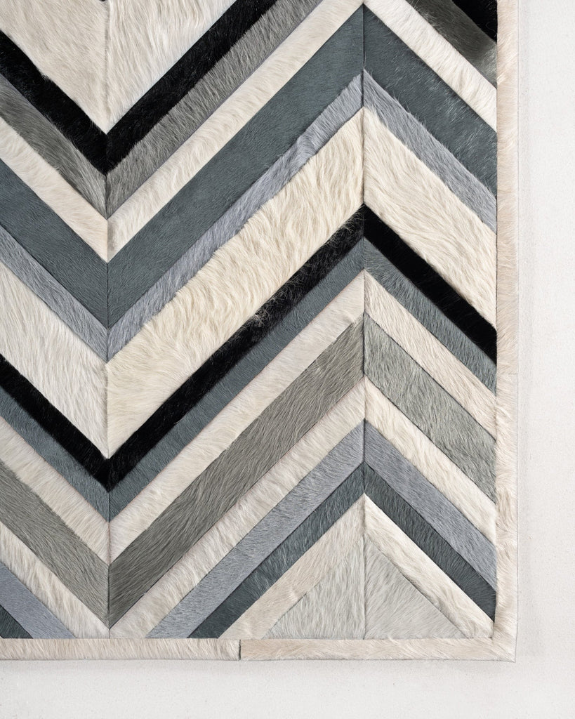 Custom / Hide Rug / 18381