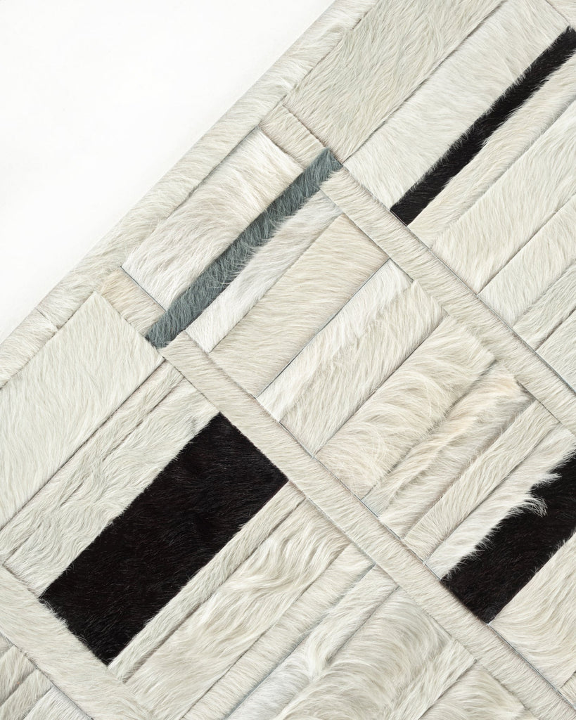 Four Seasons / Hide Rug / 20530