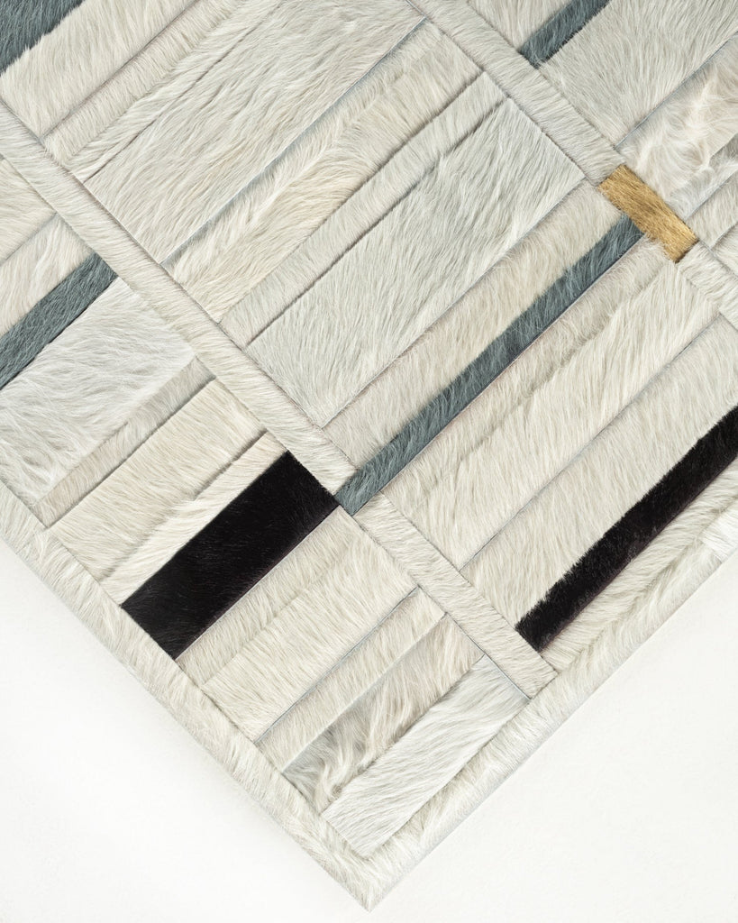 Four Seasons / Hide Rug / 20530
