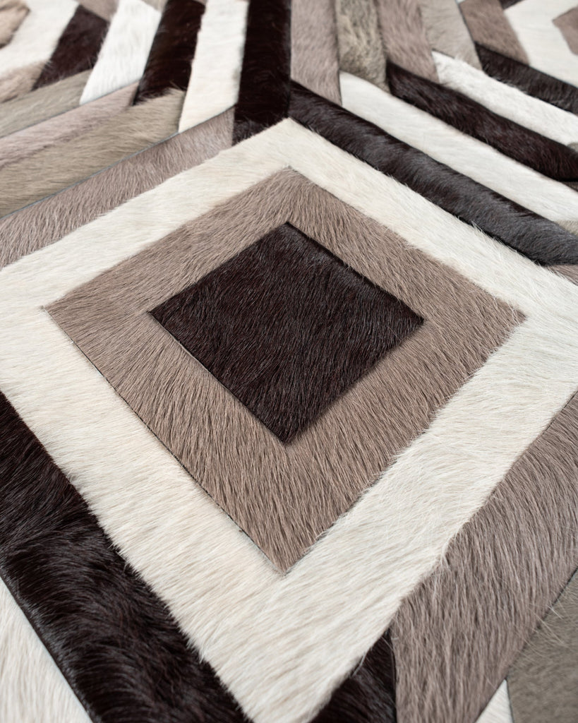 Whirlwind / Hide Rug / 19191