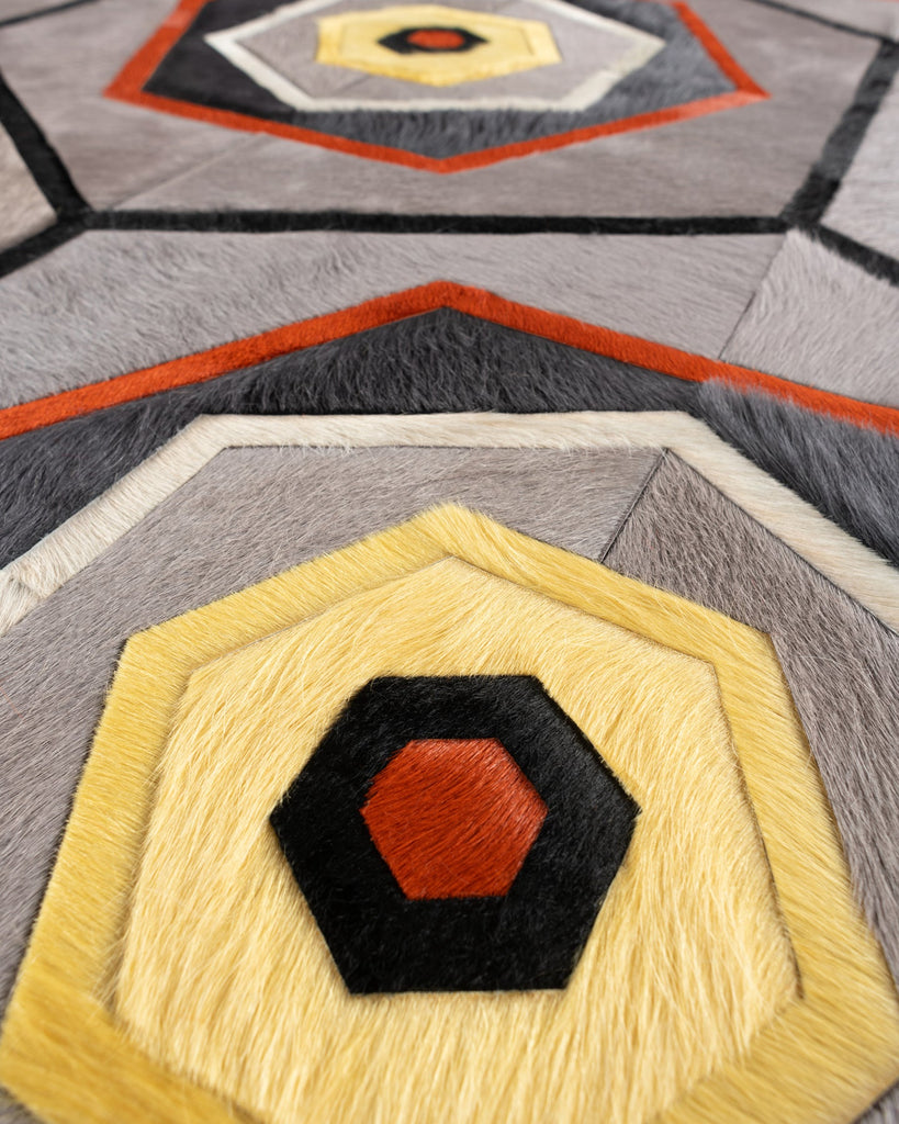 Cecelia / Hide Rug / 19506