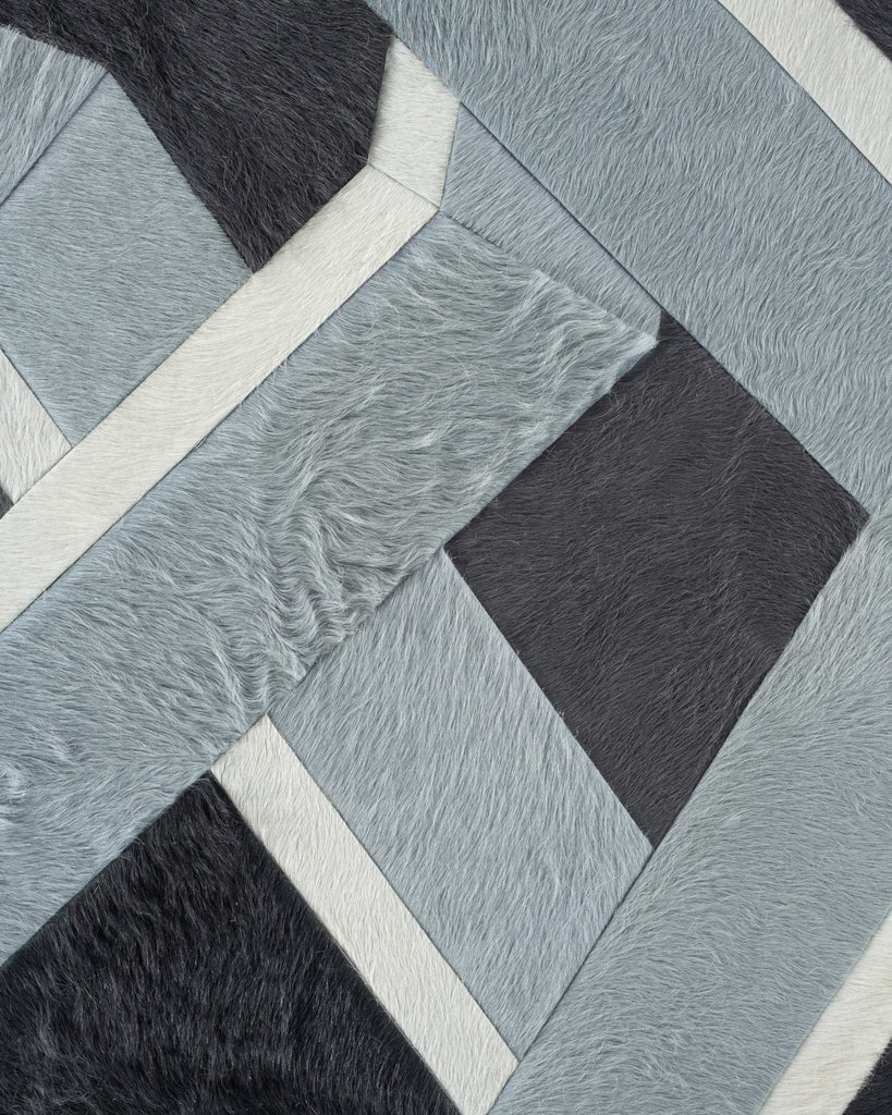 Vertigo / Hide Rug / 21498
