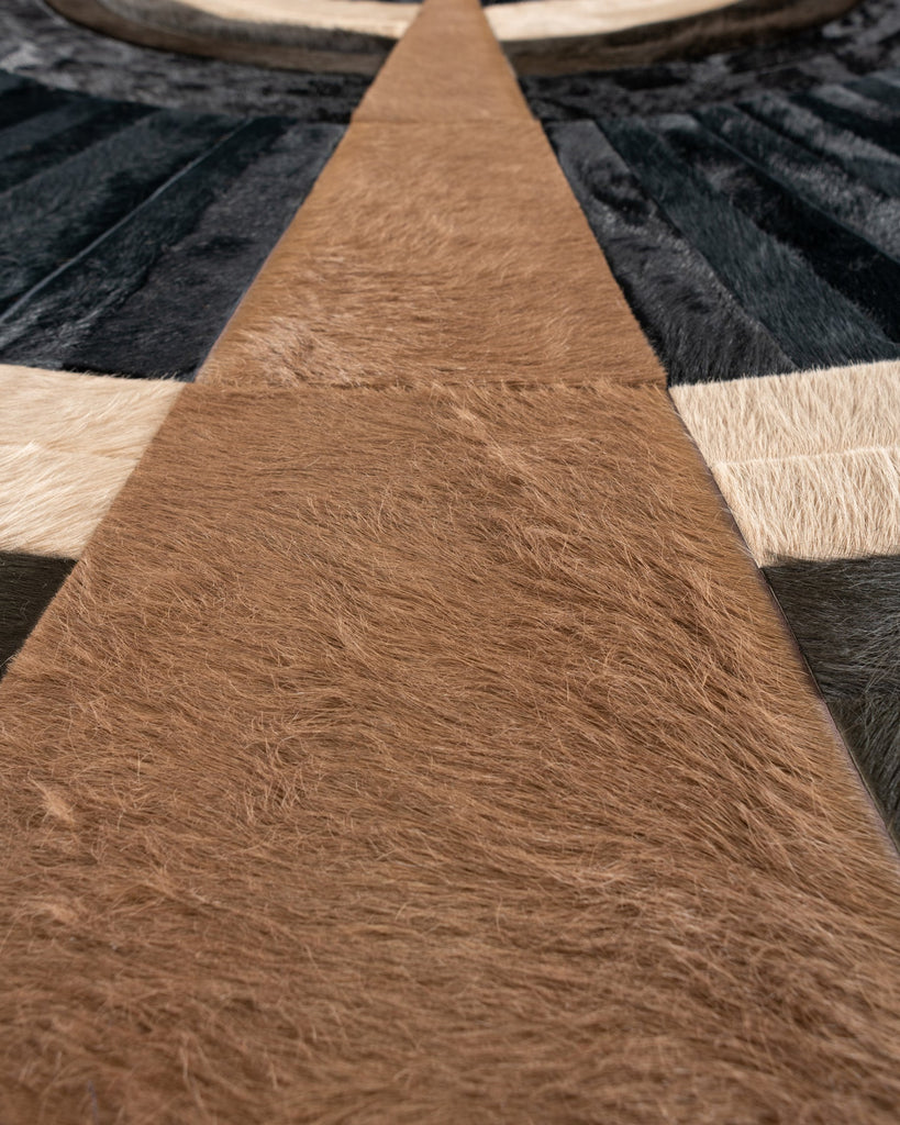 Atlas / Hide Rug / 18999
