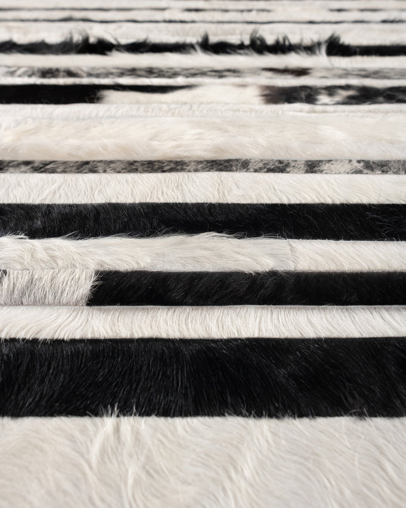 Jet Stream / Hide Rug / 19786