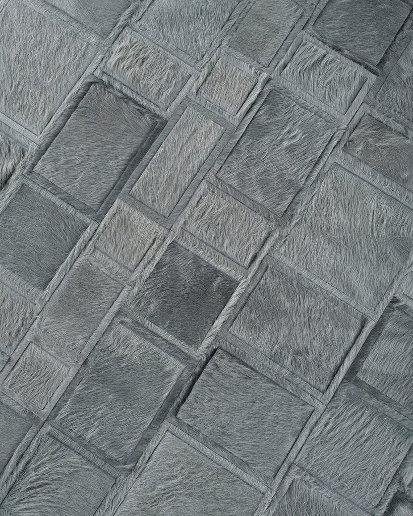 Confusion / Hide Rug / 18575