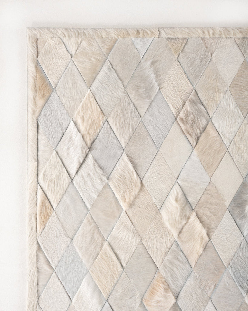 Diamonds / Hide Rug / 20049